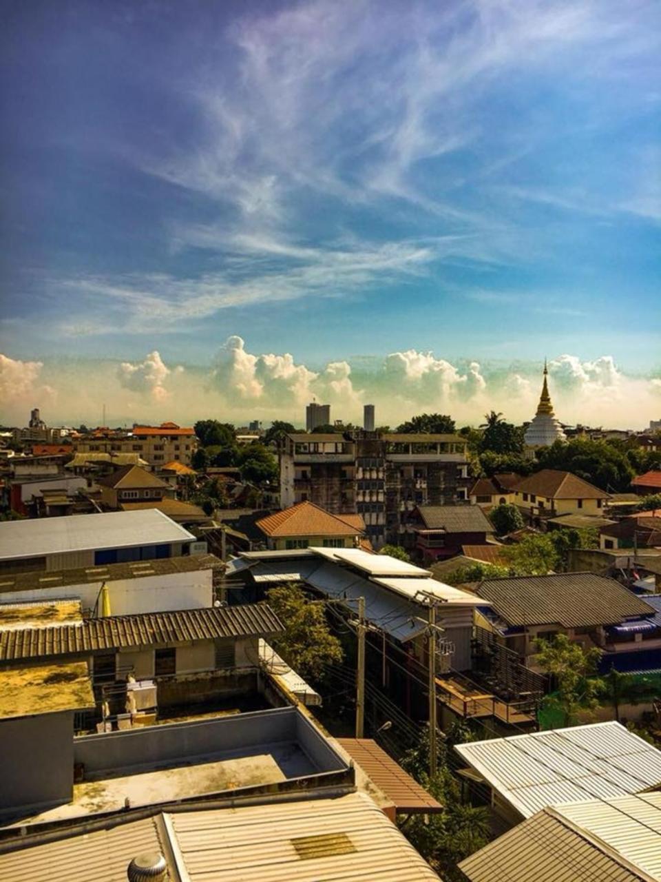 Hug Hostel Rooftop Chiang Mai Exterior photo